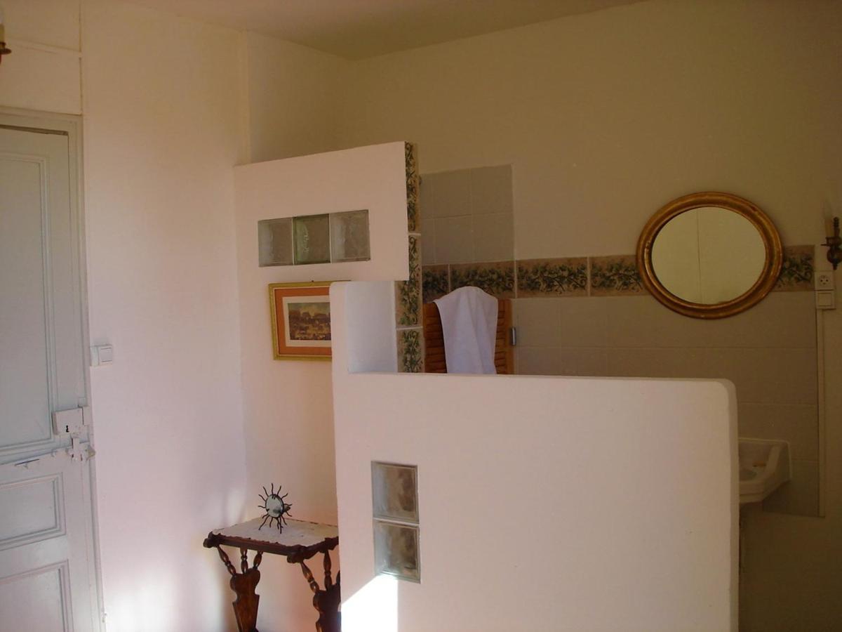 Embarben Maison D'Hotes Saint-Chamas Bagian luar foto